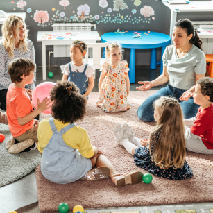 Des idées de cadeaux personnalisés pour un remercier en fin d'année scolaire.