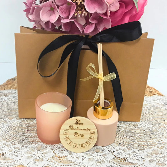 Coffret cadeau femme bougie parfumée personnalisée.