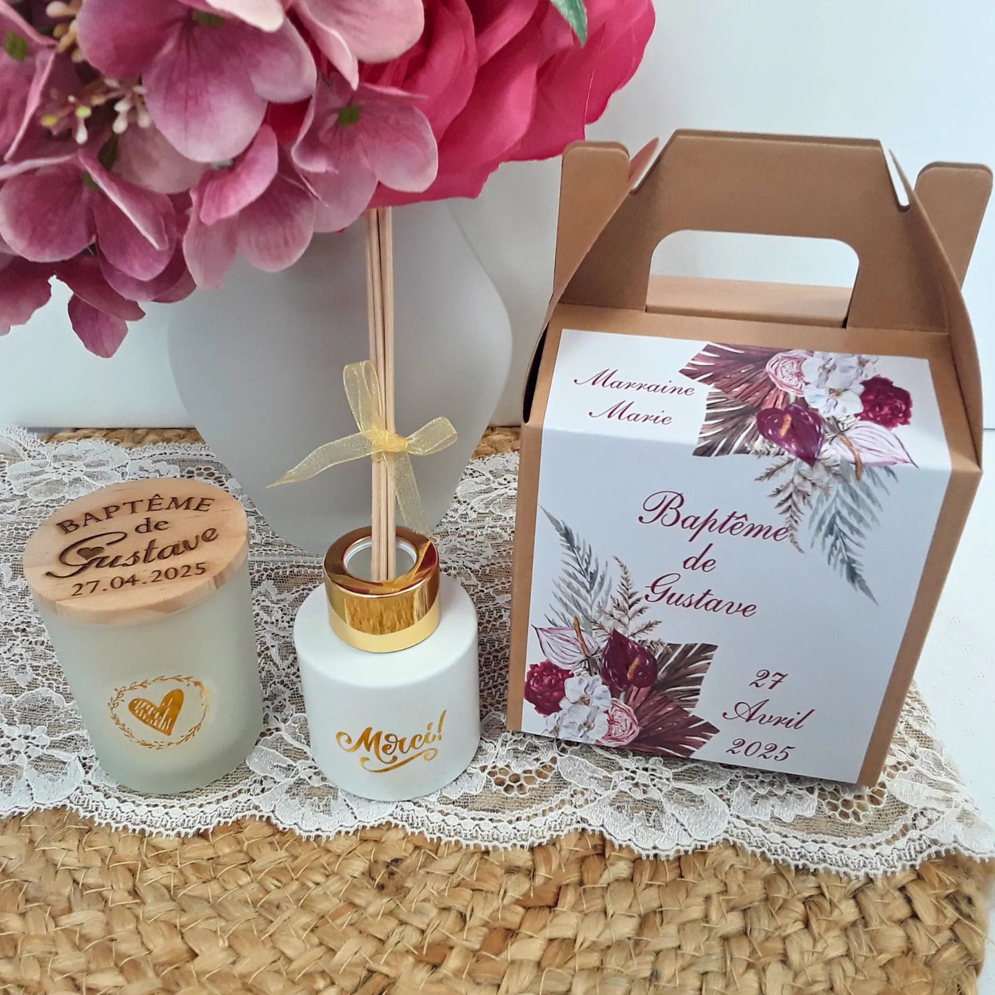 Set cadeau : bougie gravée et diffuseur d’intérieur.