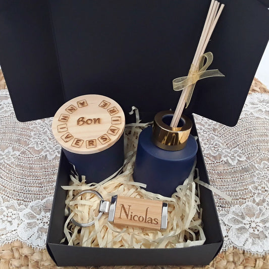 Bougie gravée dans un coffret cadeau masculin anniversaire.