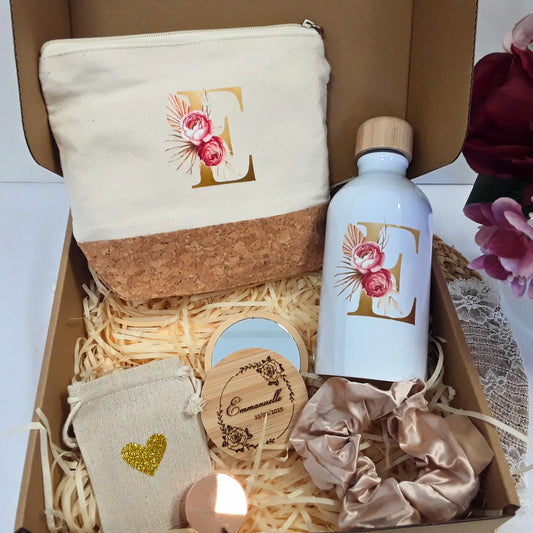 Coffret cadeau femme personnalisé avec accessoires.