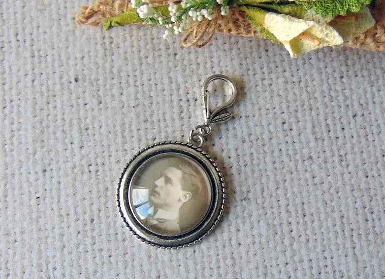 Hochzeitsknopfloch, personalisierbar mit Foto oder Text, Souvenirschmuck, emotionaler Schmuck, Geschenk für den zukünftigen Bräutigam, Denkmal, Hommage an den Verstorbenen
