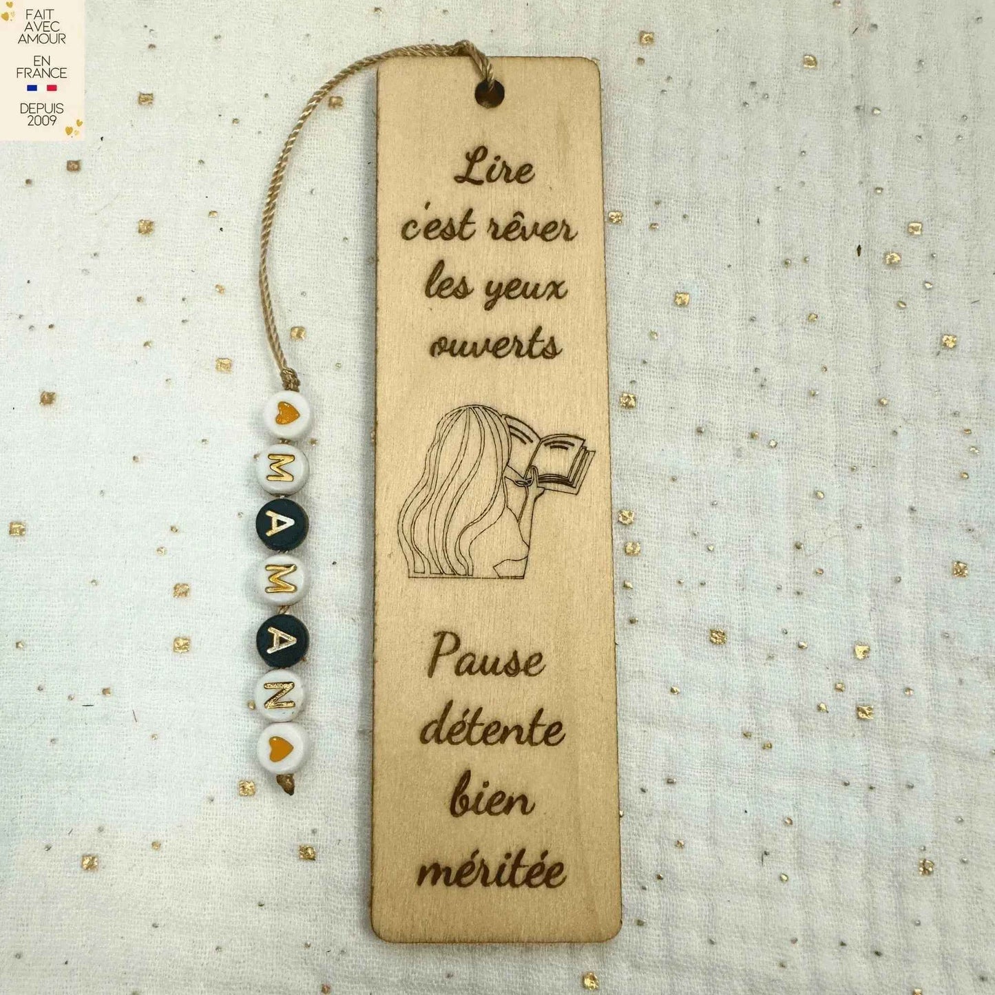 Marque-Page Personnalisé en Bois - Gravure Unique - Perles Lettre et Coeur - Cadeau Français