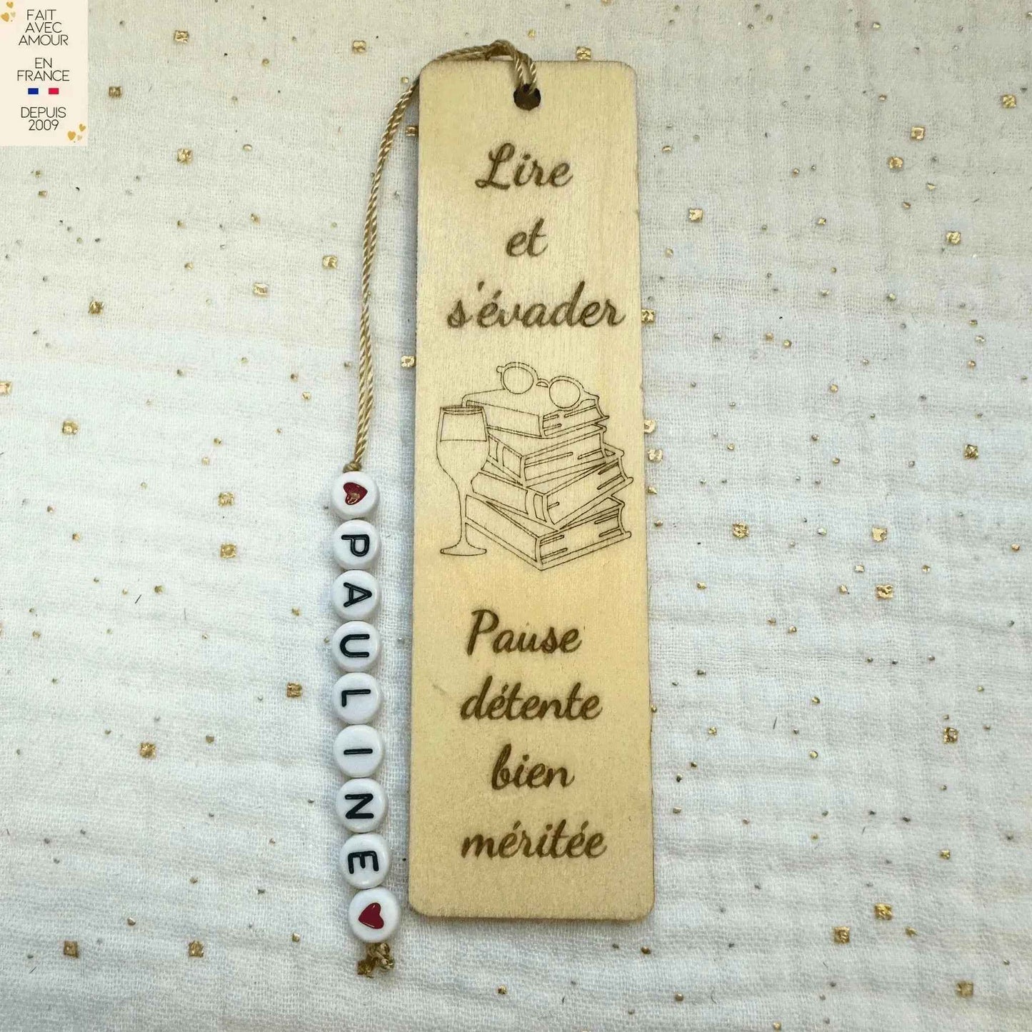 Marque-Page Personnalisé en Bois - Gravure Unique - Perles Lettre et Coeur - Cadeau Français