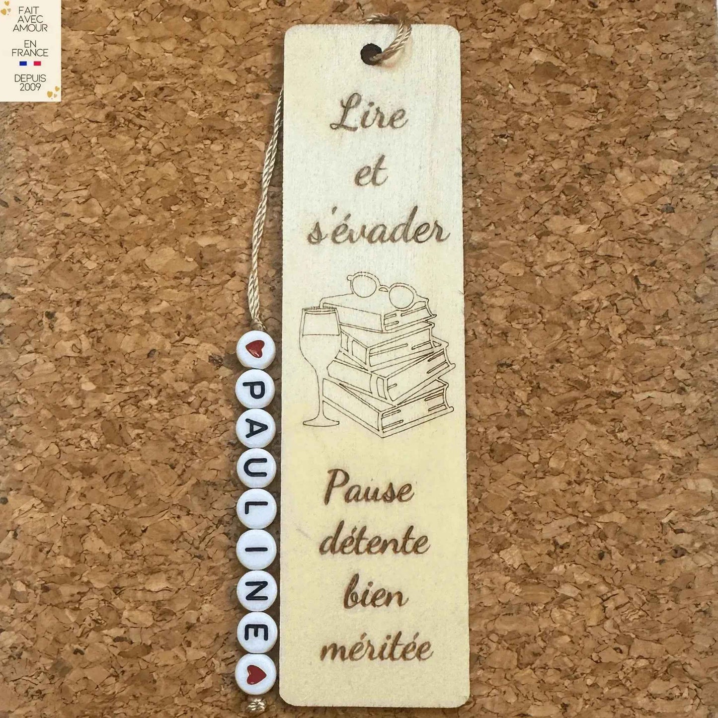 Marque-Page Personnalisé en Bois - Gravure Unique - Perles Lettre et Coeur - Cadeau Français