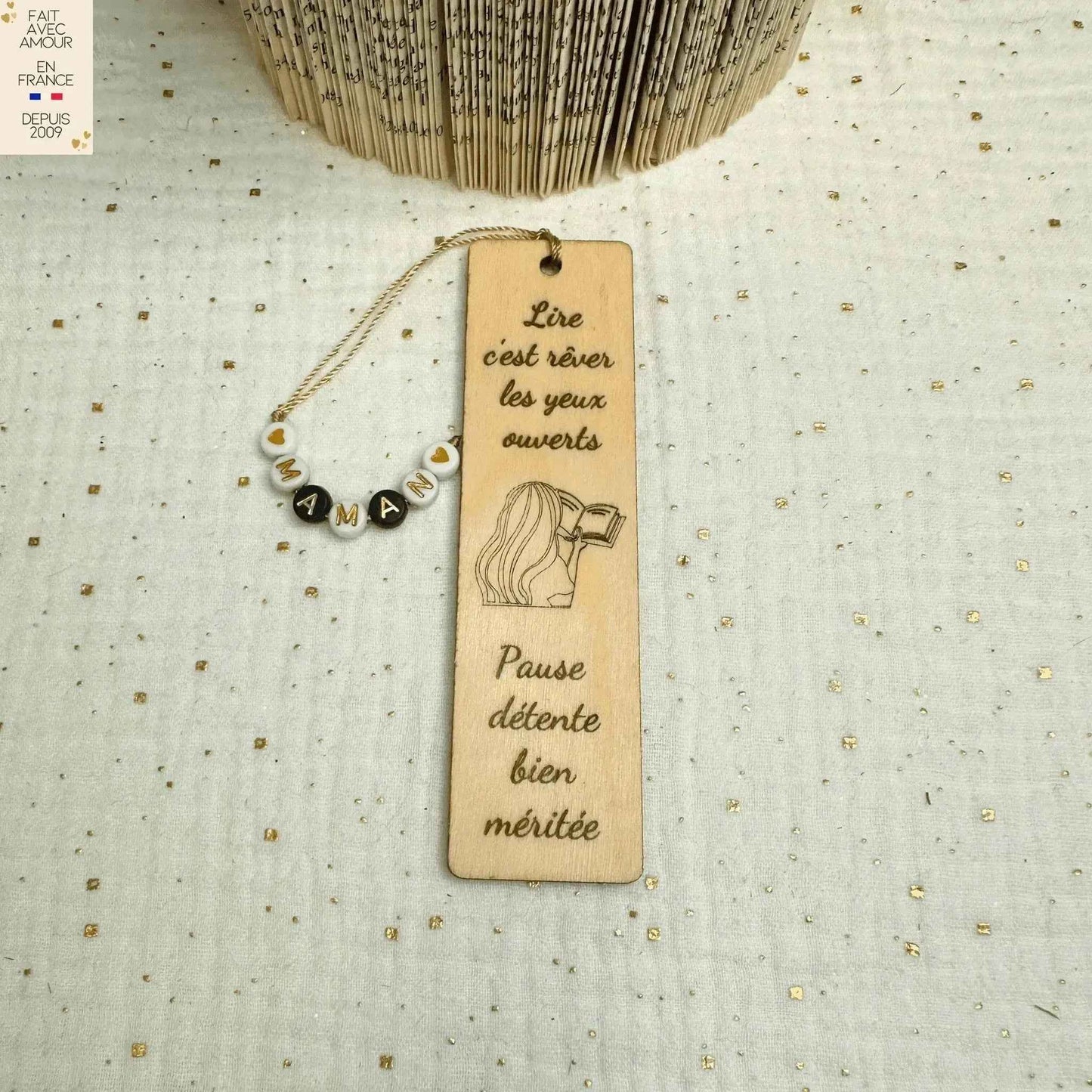 Marque-Page Personnalisé en Bois - Gravure Unique - Perles Lettre et Coeur - Cadeau Français