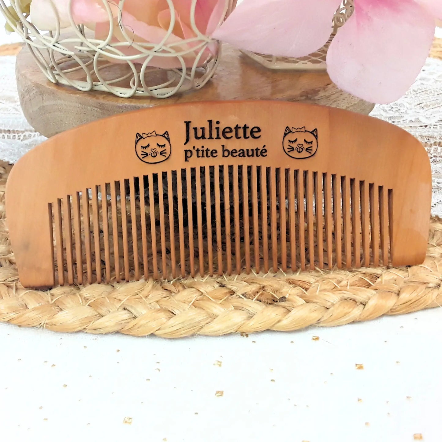 Cadeau cheveux naturel prénom gravé bois.