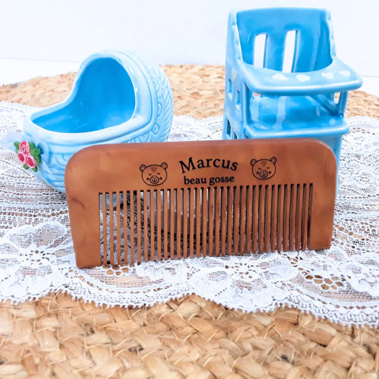 Peigne prénom garçon artisanal fait main.