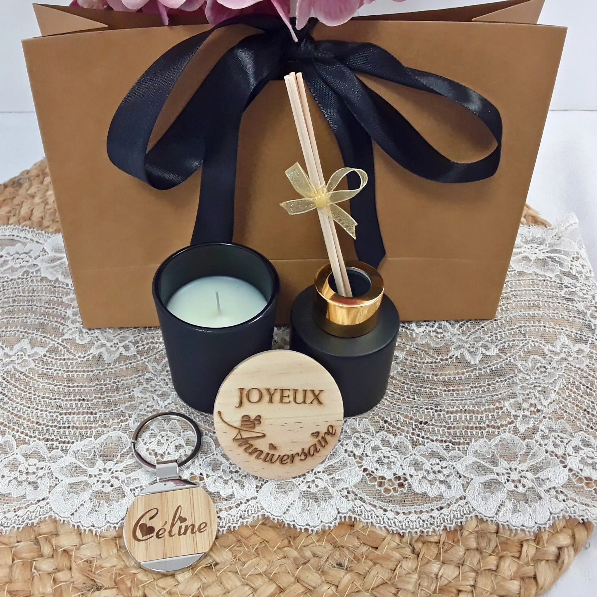 Coffret personnalisé artisanal fait main en France.