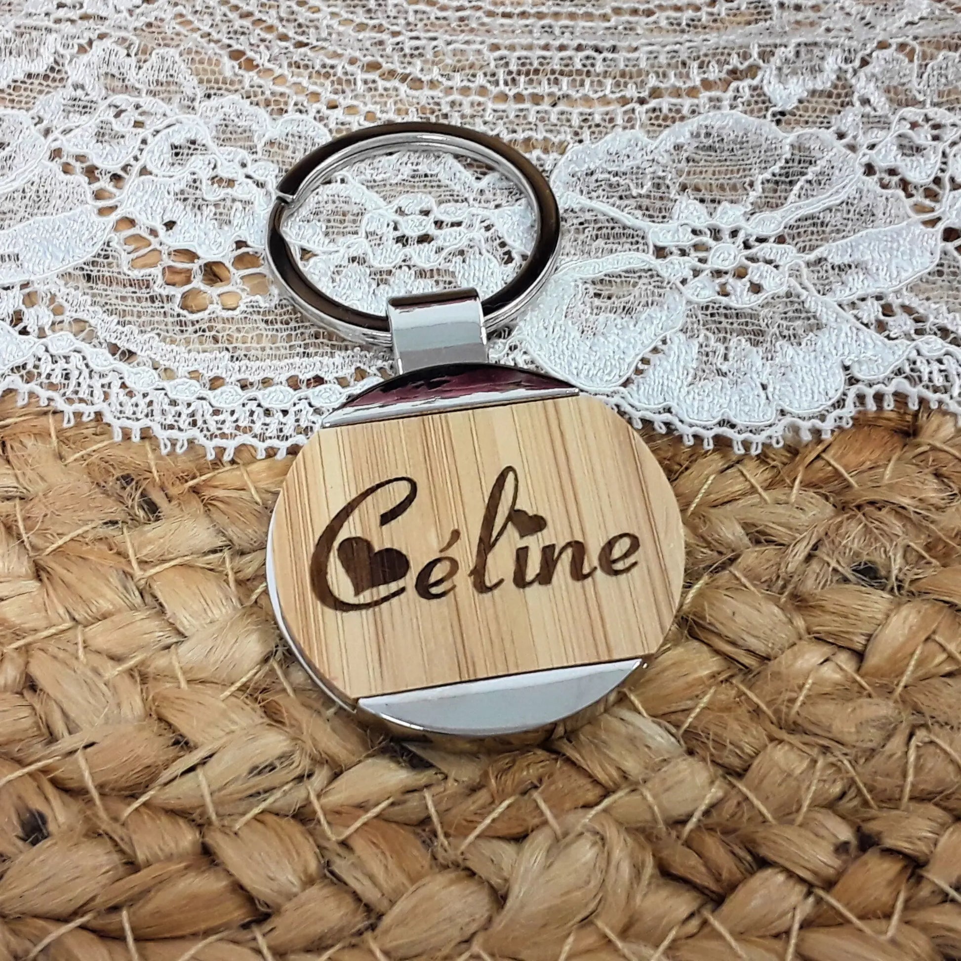 Cadeau de mariage personnalisé avec gravure laser.