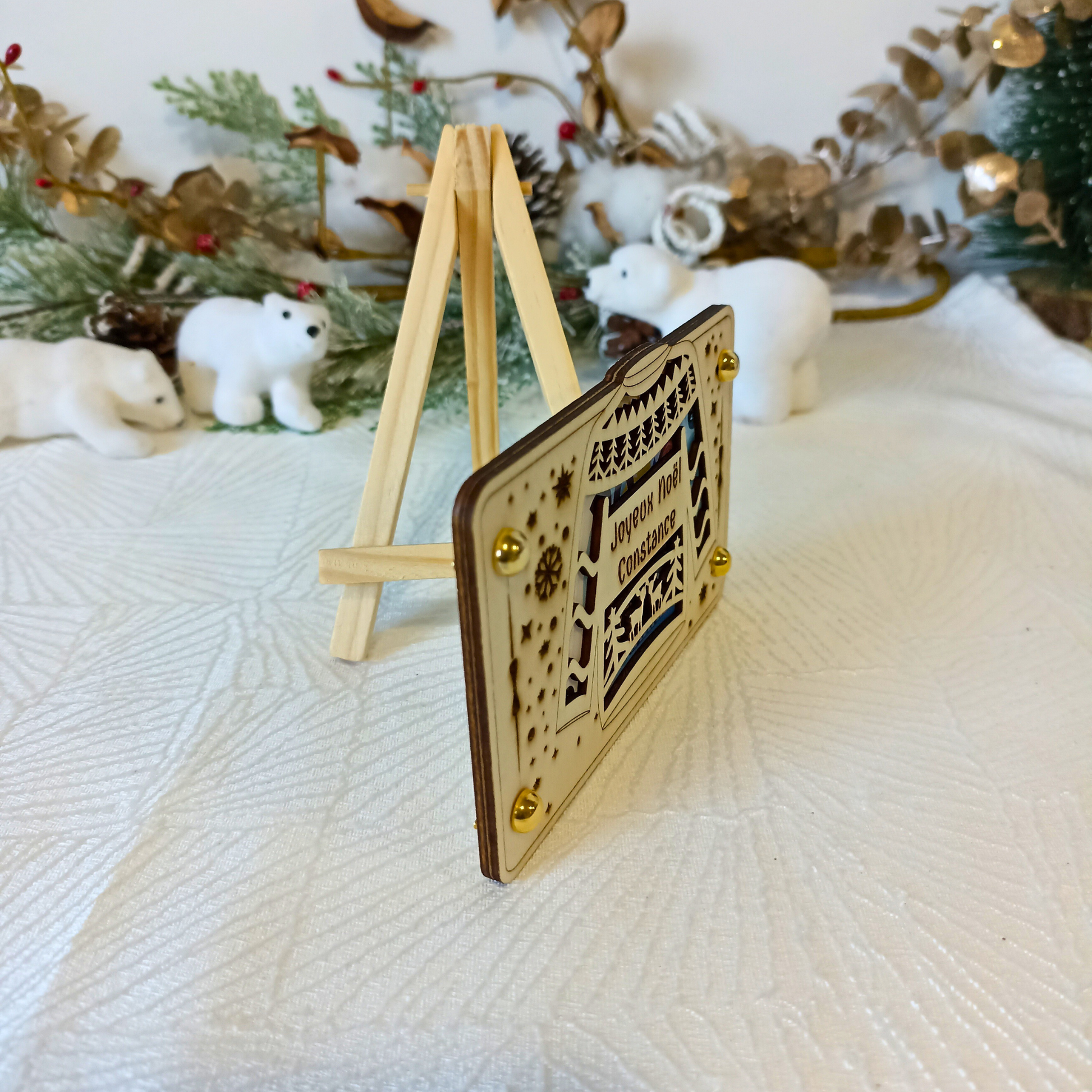 Idée d’emballage cadeau original en bois.