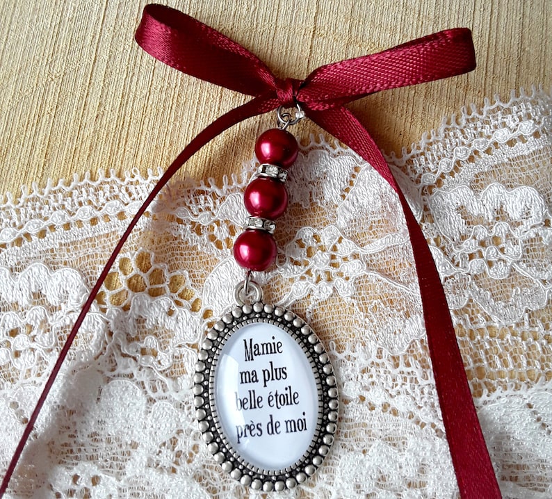 Special bridal bouquet medallion, photo or text, wedding gift, pearl color and customizable ribbon, emotional jewelry, wedding souvenir