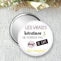 miroir de poche, badge ou magnet personnalisé taille 75mm pour une maîtresse