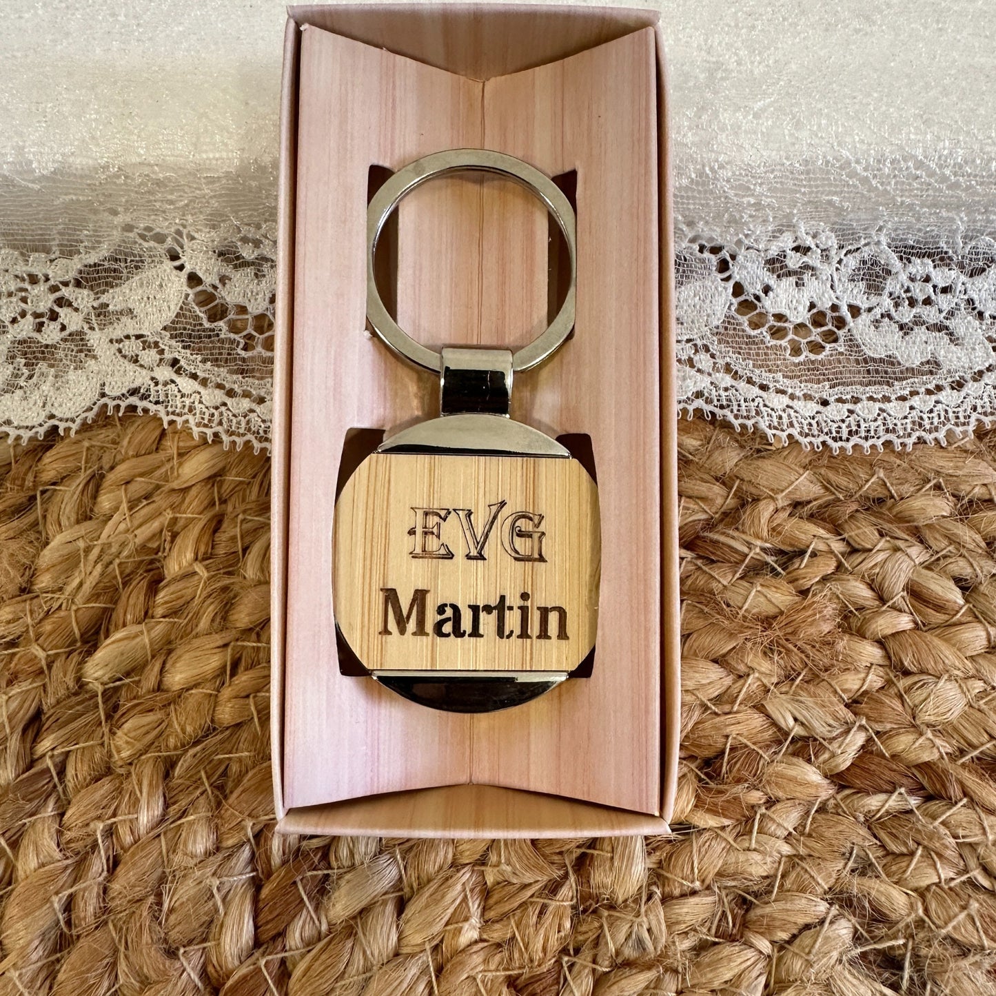 Porte-clés Personnalisés en Bois - Fabriqué en France - Evjf, Evg, Mariage - Cadeau témoin - Cadeaux Personnalisés Invités - Gravure - Clefs