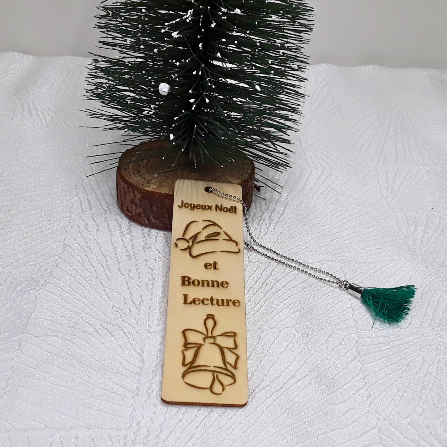 Marque-page Noël bois gravé - Cadeau artisanal personnalisé avec pompon
