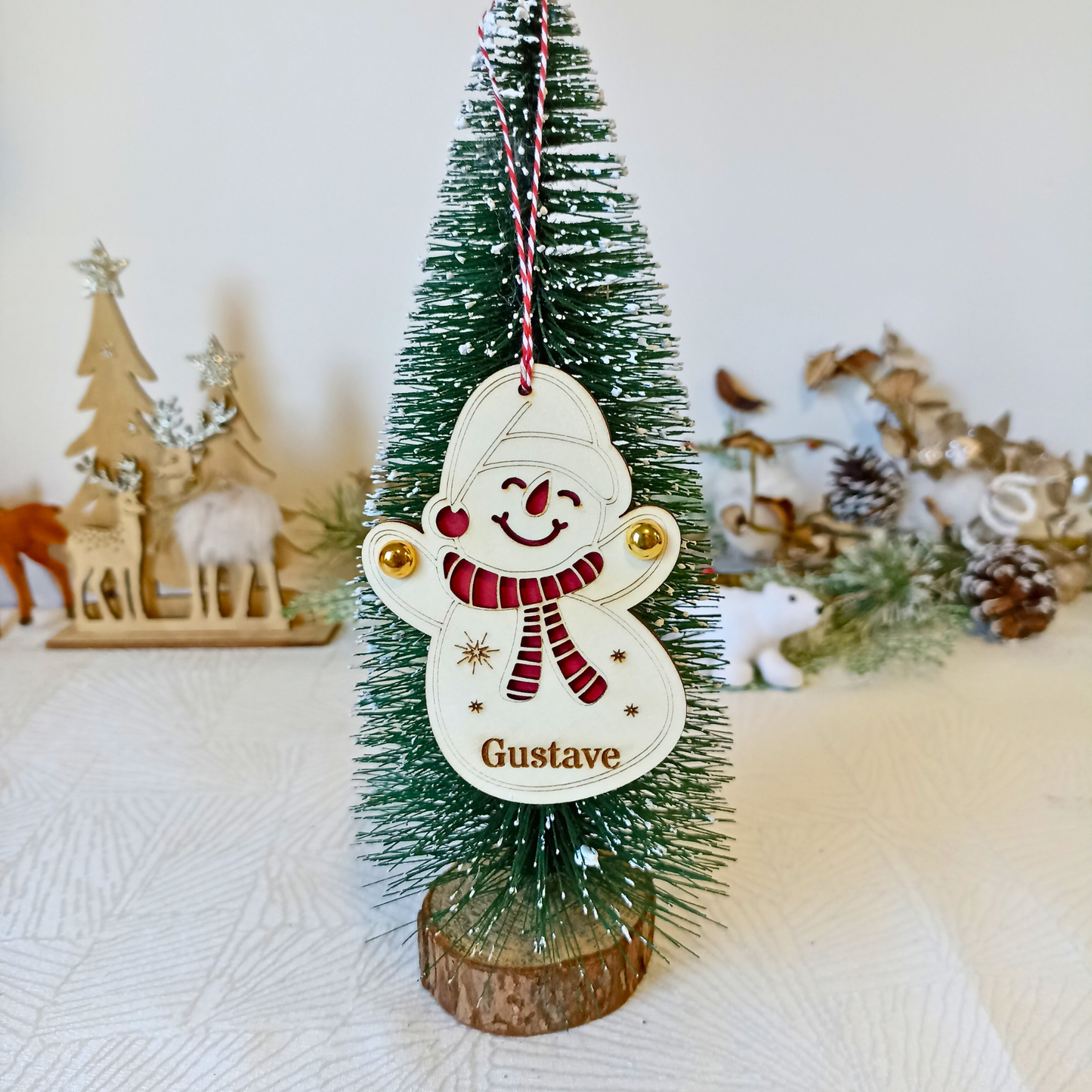 Décoration de Noël couple personnalisée – Ornement gnome en bois gravé – Cadeau romantique